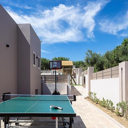 Koin Villa Sunset, With Heated Pool & Whirlpool, By Thinkvilla Perama  Bagian luar foto