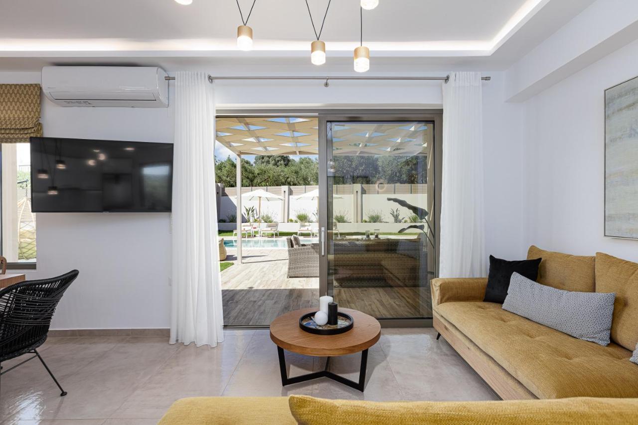 Koin Villa Sunset, With Heated Pool & Whirlpool, By Thinkvilla Perama  Bagian luar foto